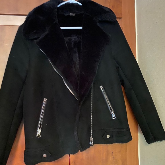 Faux fur jacket - Picture 2 of 3